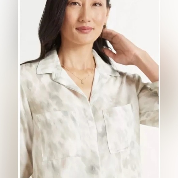 Cloth and Stone Anthropologie Water Color Button Down Blouse Medium - Picture 2 of 7